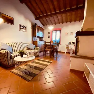 https://la-casina-del-fabbro.it-tuscanyhotel.com