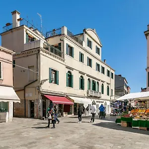 https://monolocale-la-mansarda.hotelinveneto.com
